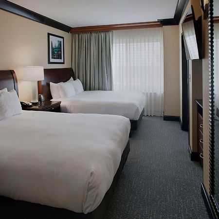Doubletree Suites By Hilton Bentonville Bagian luar foto