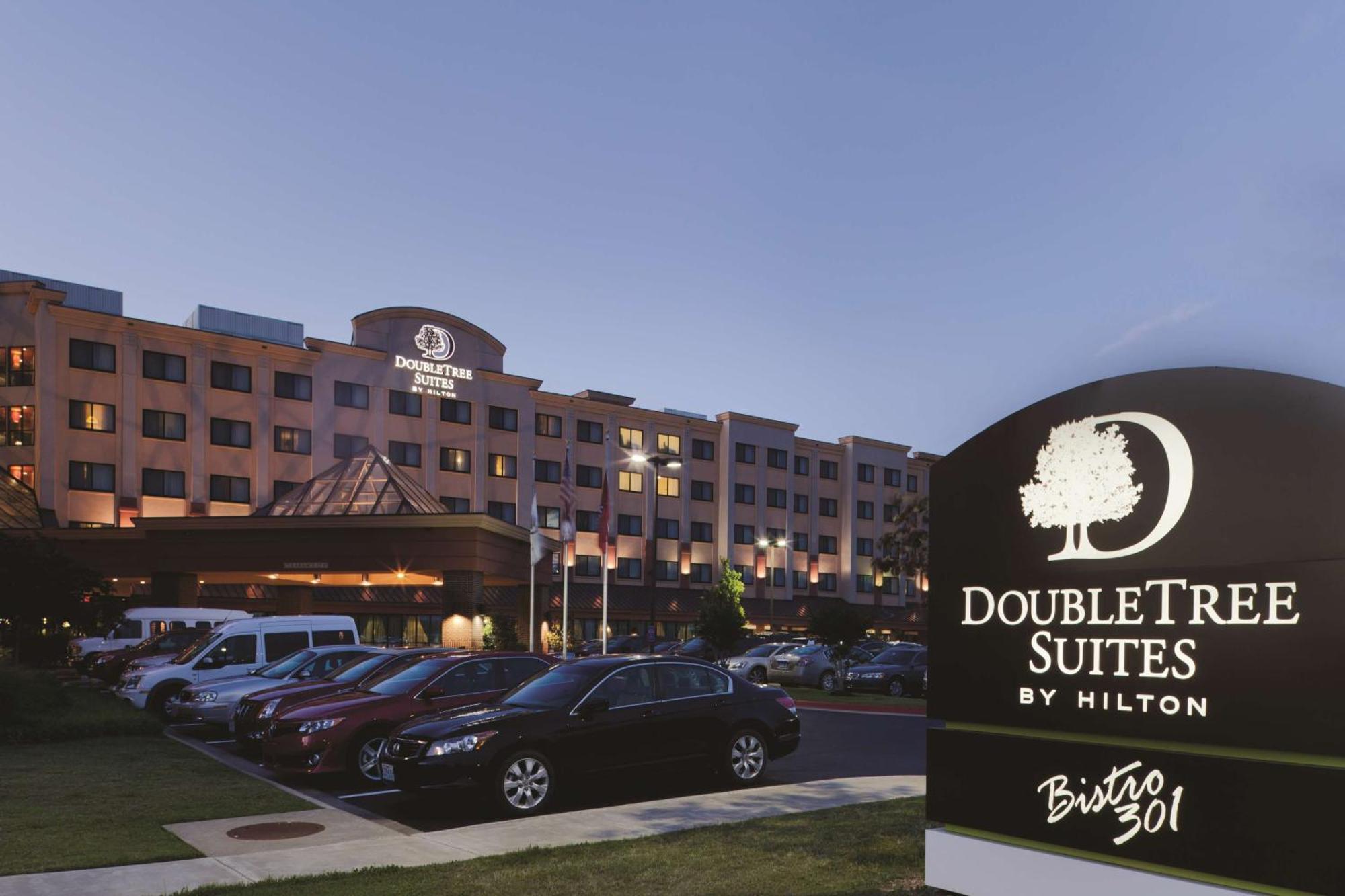 Doubletree Suites By Hilton Bentonville Bagian luar foto