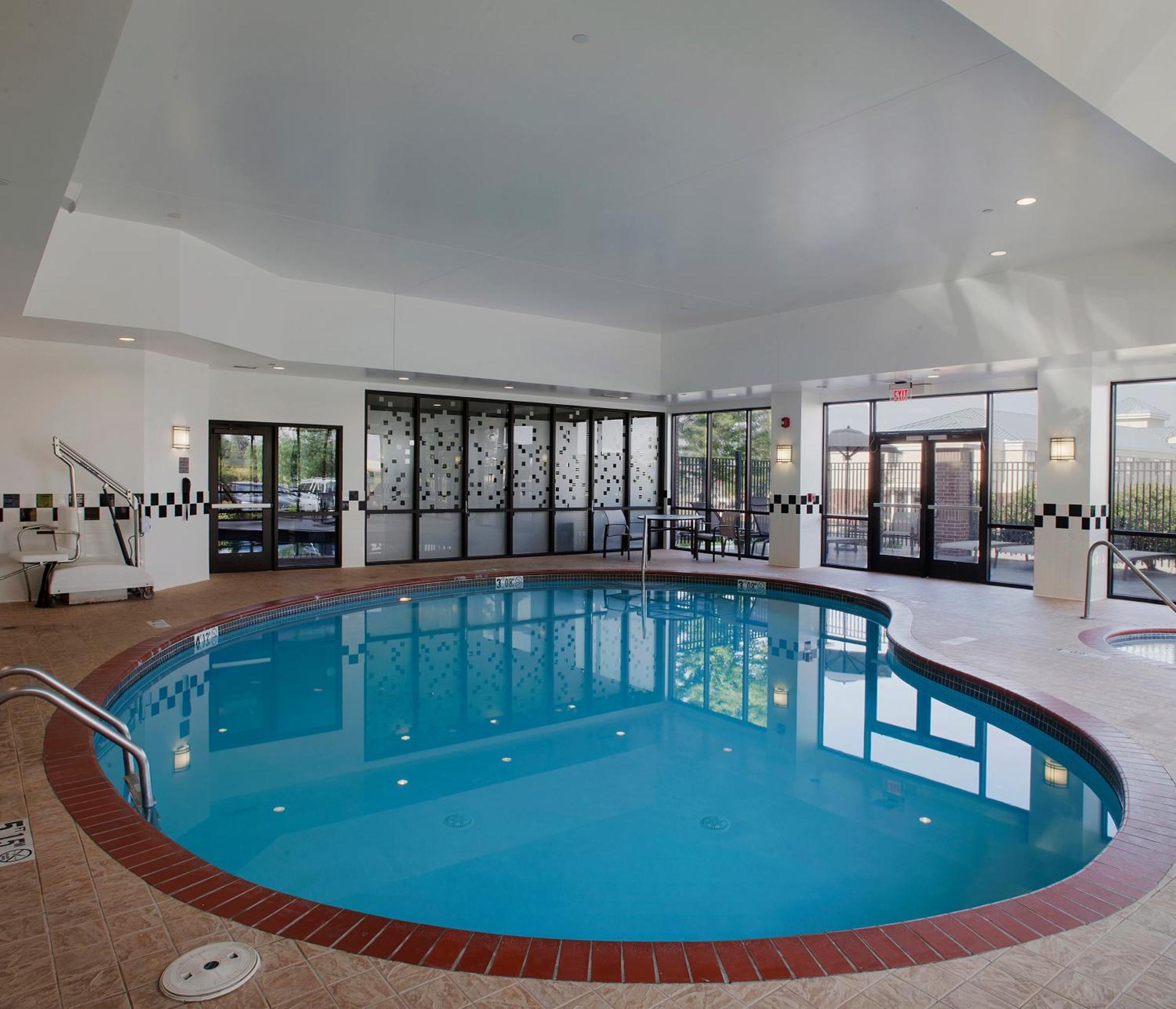 Doubletree Suites By Hilton Bentonville Bagian luar foto