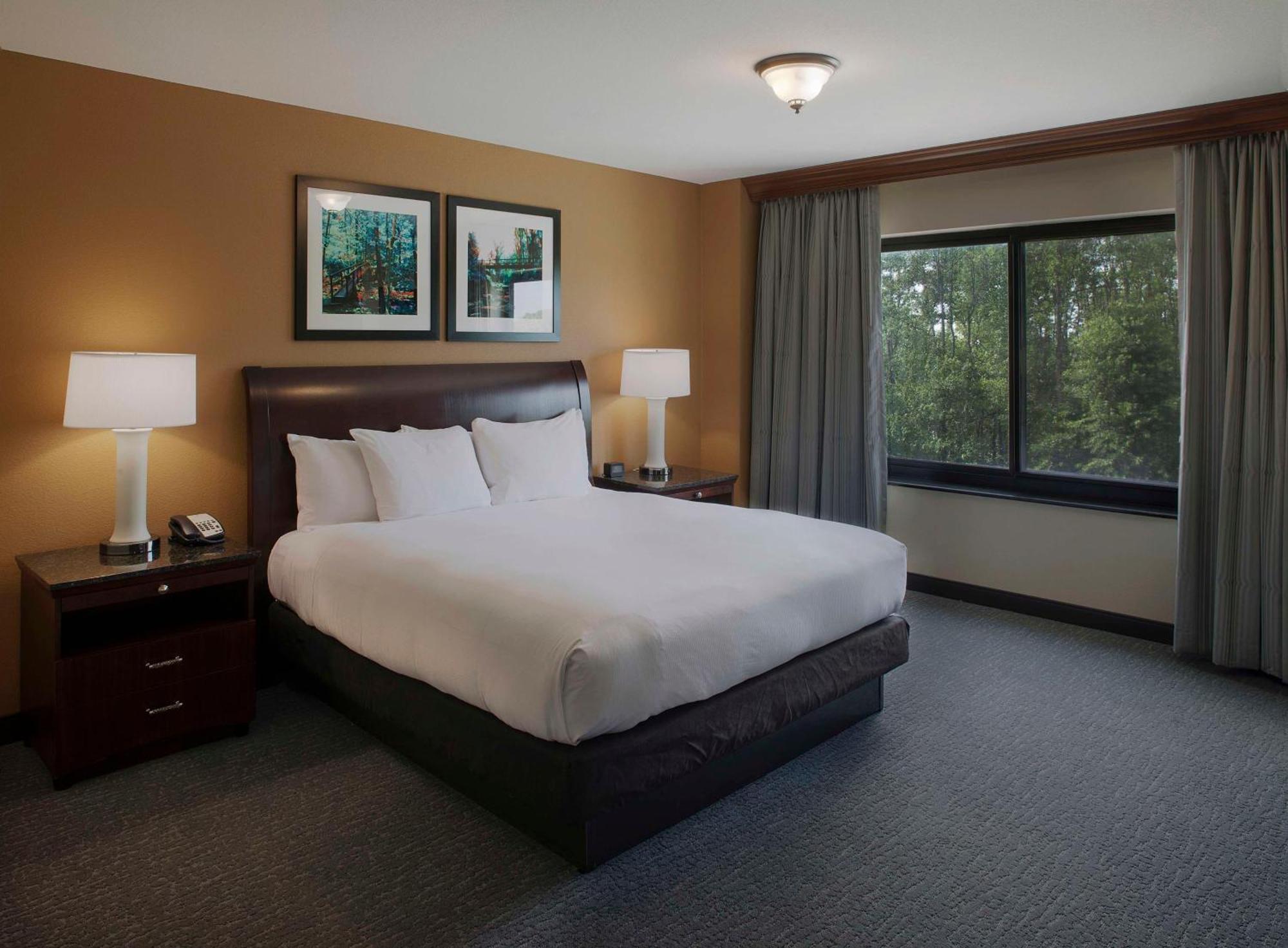 Doubletree Suites By Hilton Bentonville Bagian luar foto