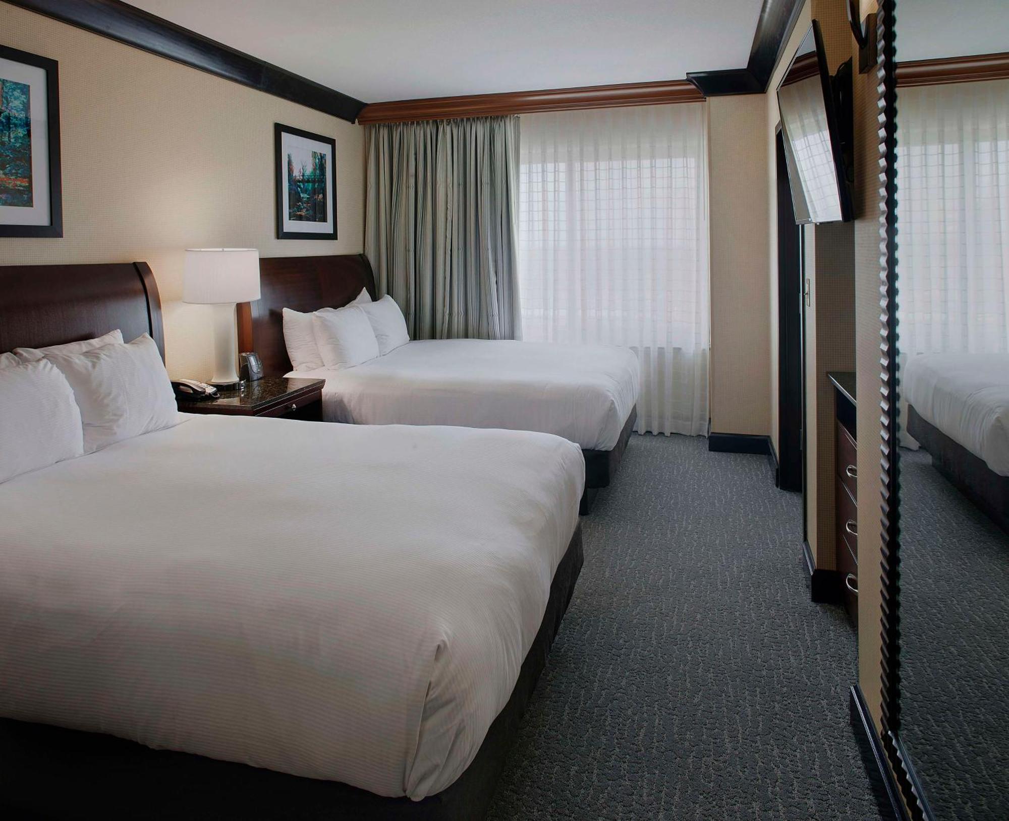 Doubletree Suites By Hilton Bentonville Bagian luar foto