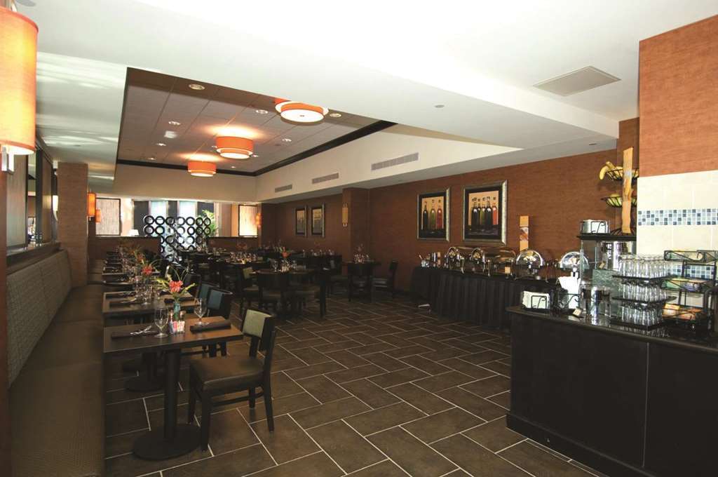 Doubletree Suites By Hilton Bentonville Restoran foto